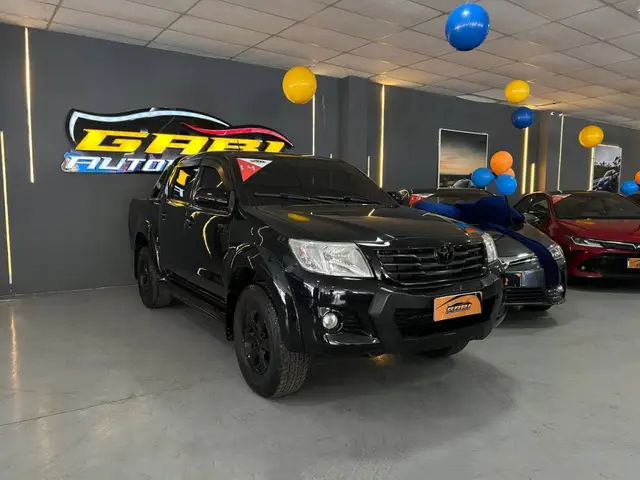 Carro Toyota Hilux Cabine Dupla 2014 Hilux 3.0 TDI 4x4 CD SRV (Aut)