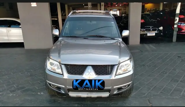 Carro Mitsubishi Pajero TR4 2012 2.0 16V 4x2 (Flex)