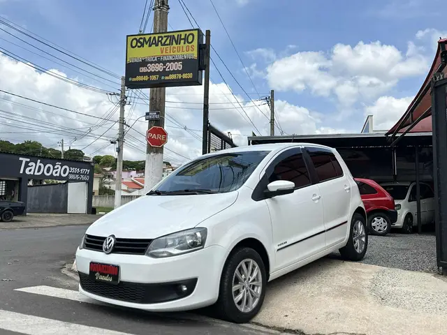 Carro Volkswagen Fox 2014 1.6 VHT Highline (Flex)