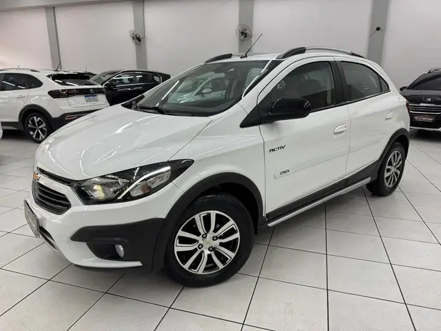 Carro Chevrolet Onix 2017 1.4 Activ SPE/4