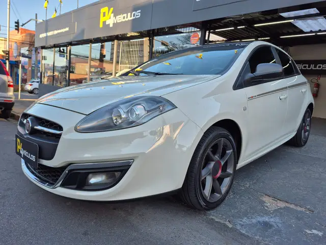 Carro Fiat Bravo 2016 Sporting 1.8 16V (Flex)