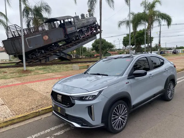 Carro Fiat Fastback 2024 Limited Edition Powered by Abarth