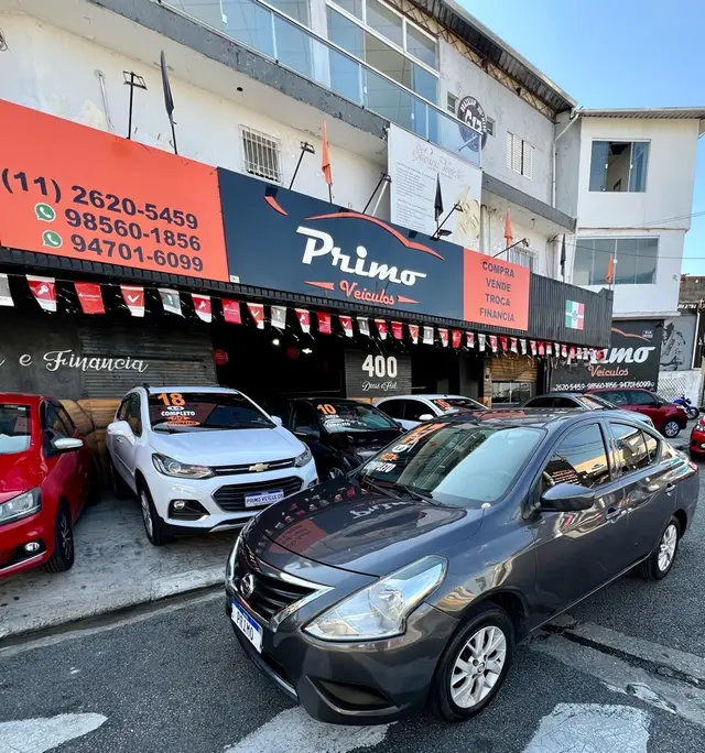 Carro Nissan Versa 2017 1.0 12V (Flex)