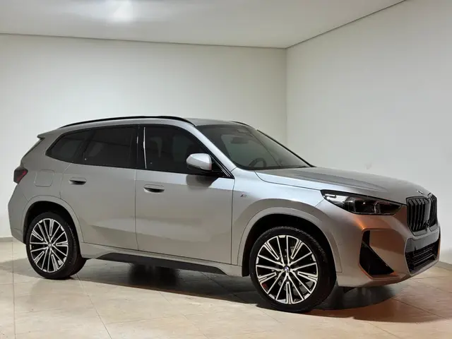 Carro BMW X1 2024 sDrive20i M Sport 2.0 Turbo (Aut.)