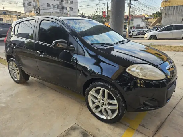 Carro Fiat Palio 2012 Attractive 1.4 8V (Flex)