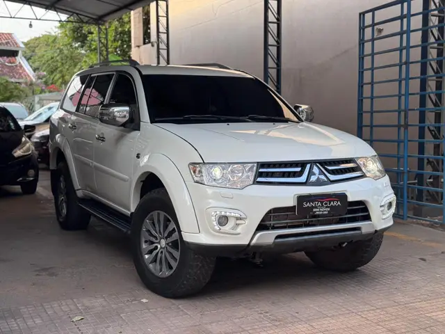 Carro Mitsubishi Pajero 2017 3.2 DI-D HPE 4WD (Aut)