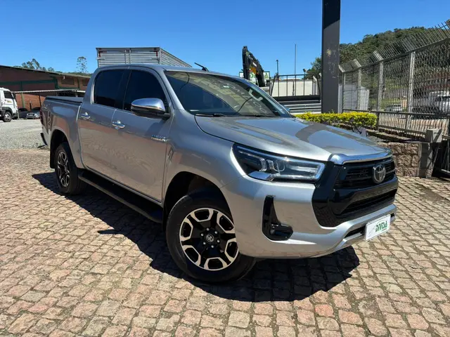 Carro Toyota Hilux Cabine Dupla 2021 SRX 2.8 TDI CD 4x4 (Aut)