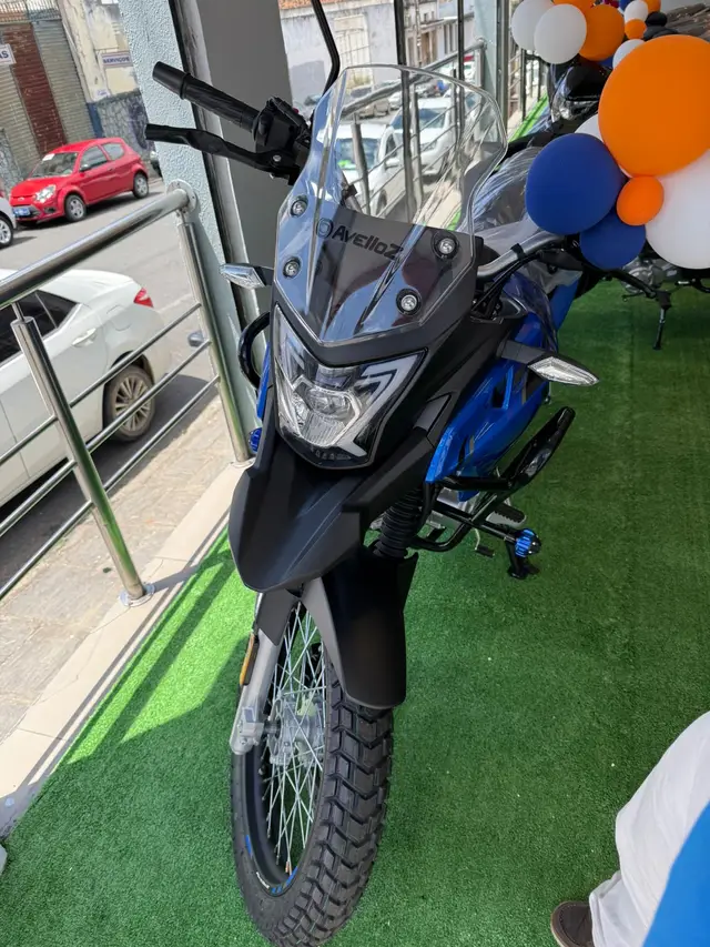 Moto Avelloz AZ 2025 160 XTREME