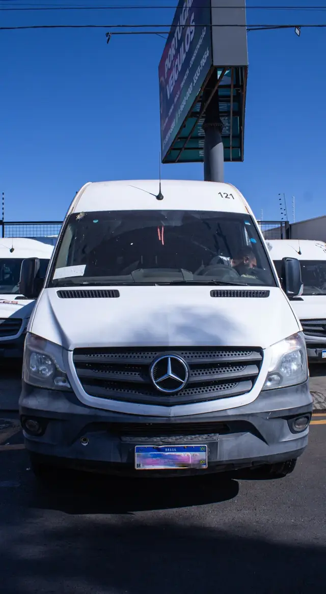 Carro Mercedes-Benz Sprinter 2019 415 VAN Luxo T.B. 2.2 Diesel