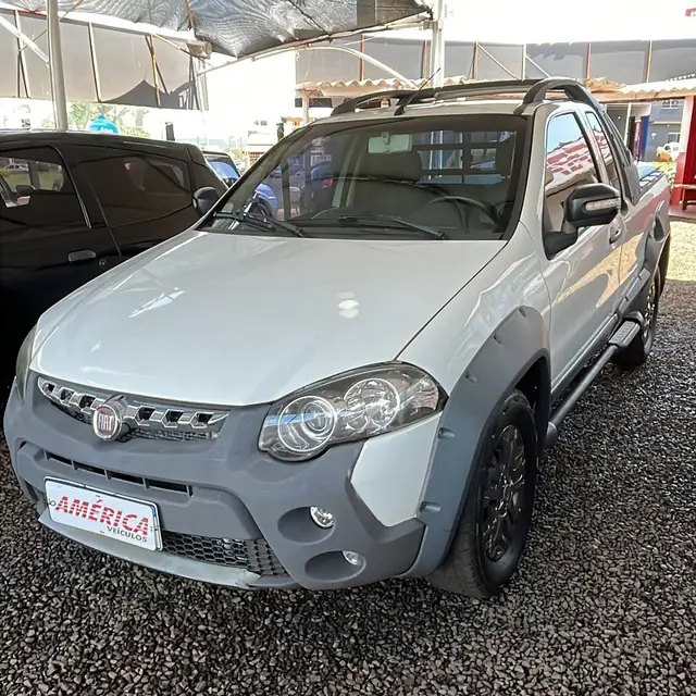 Carro Fiat Strada 2013 Adventure 1.8 16V (Flex) (Cabine Estendida)