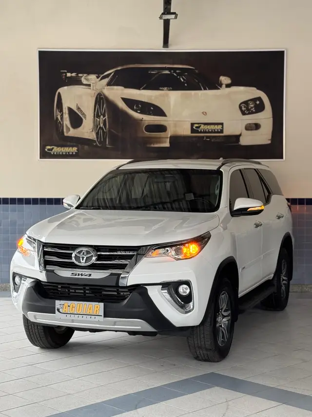 Carro Toyota SW4 2017 2.7 SR 5L 4x2 (Aut) (Flex)