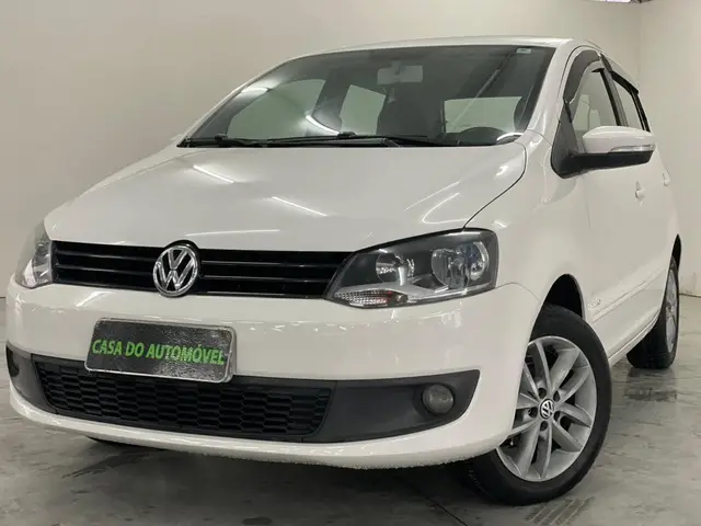 Carro Volkswagen Fox 2013 1.0 VHT (Flex) 4p