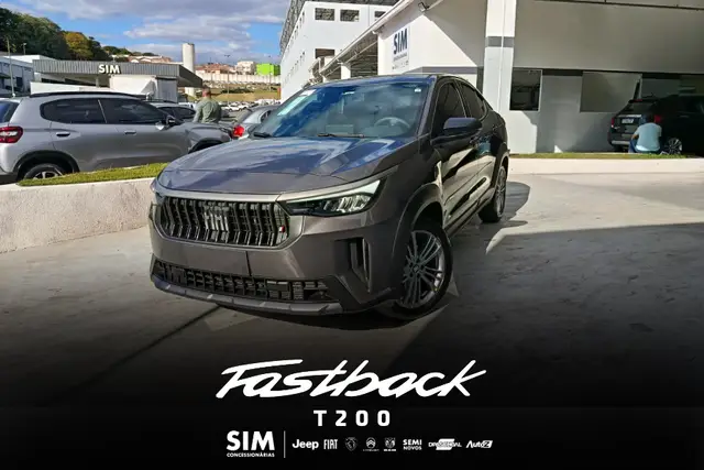 Carro Fiat Fastback 2026 Turbo 200