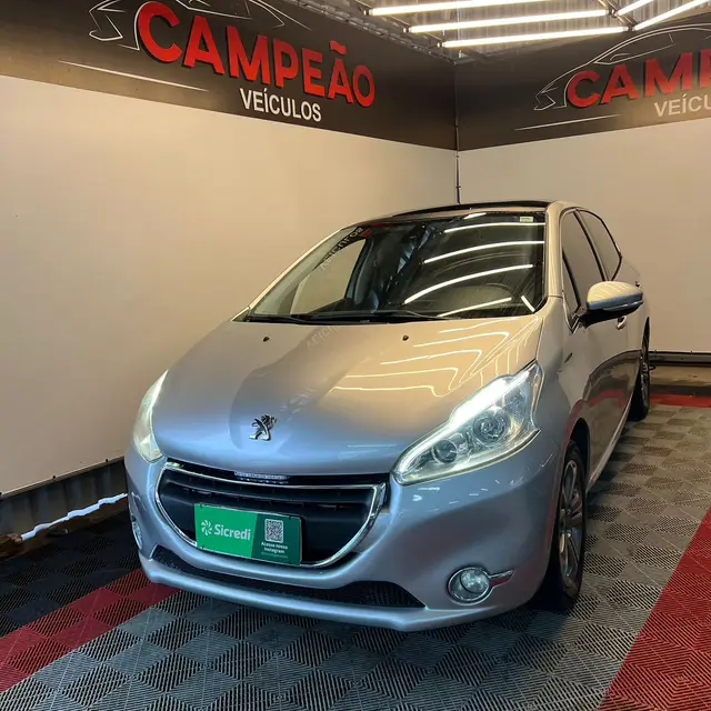 Carro Peugeot 208 2014 Griffe 1.6 16V (Flex) (Aut)