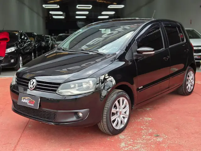 Carro Volkswagen Fox 2013 1.0 TEC (Flex) 4p
