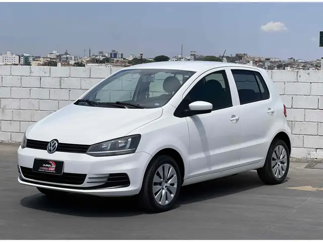 Carro Volkswagen Fox 2015 Comfortline 1.6 MSI (Flex)