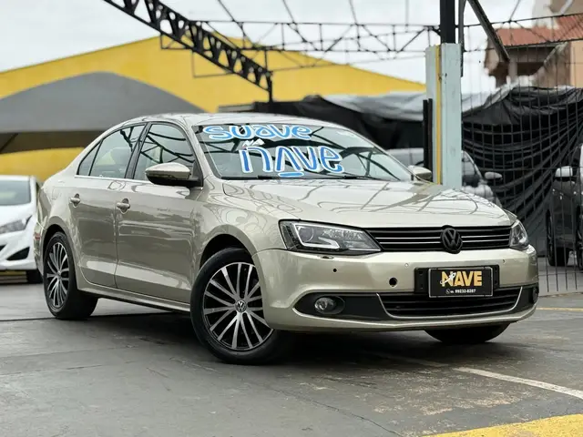 Carro Volkswagen Jetta 2014 2.0 TSI Highline DSG