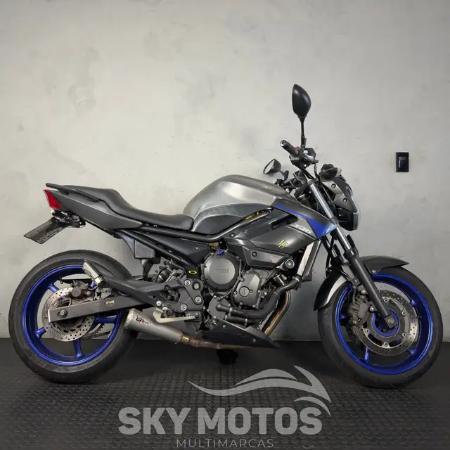 Moto Yamaha XJ6 N 2013 XJ6 N 600