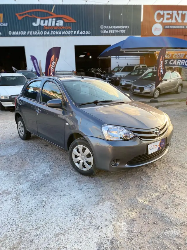 Carro Toyota Etios 2016 X 1.3 (Flex)