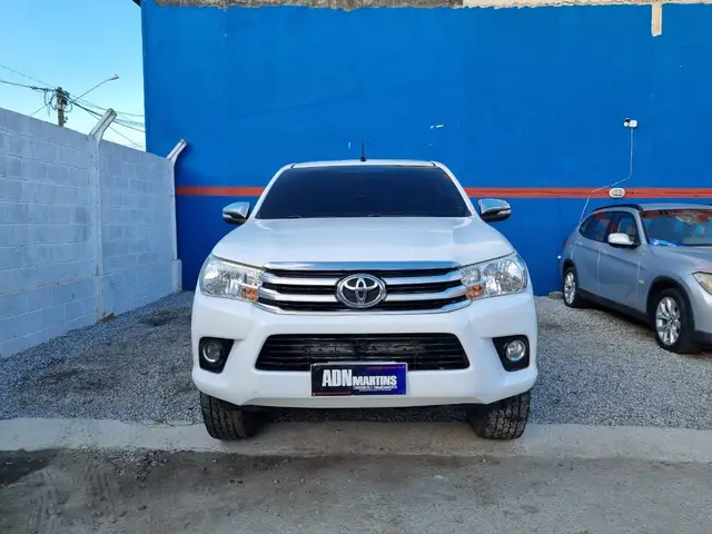 Carro Toyota Hilux Cabine Dupla 2017 Hilux 2.7 SR CD 4x2 (Flex) (Aut)