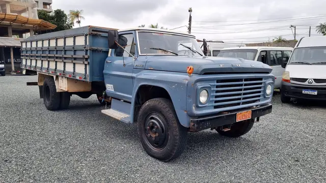 Caminhão Ford F 11000 1983 F-11000