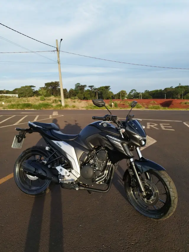 Moto Yamaha YS 250 Fazer 2022 ABS