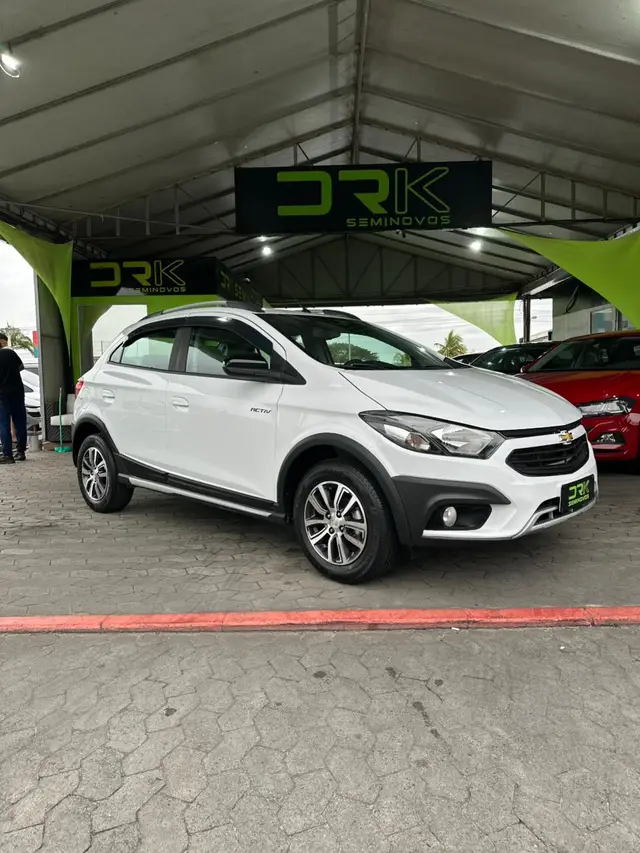 Carro Chevrolet Onix 2017 1.4 Activ SPE/4