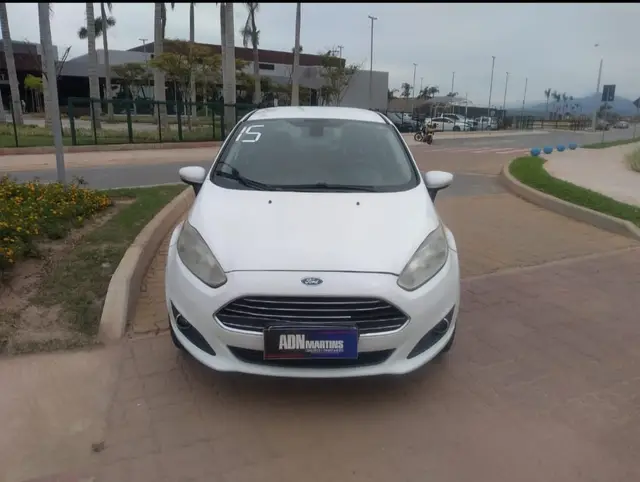 Carro Ford New Fiesta Sedan 2015 1.6 Titanium PowerShift (Flex)