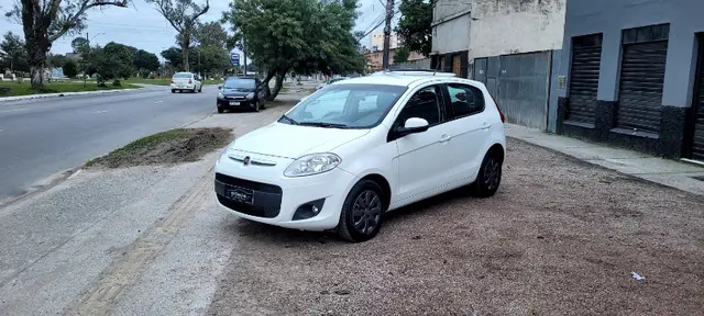 Carro Fiat Palio 2015 Attractive 1.0 Evo (Flex)