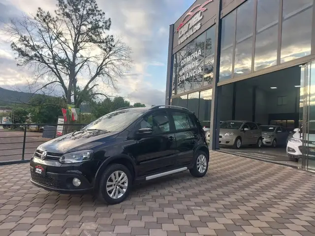 Carro Volkswagen CrossFox 2013 1.6 VHT (Flex)