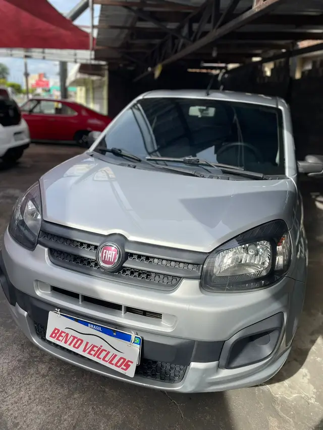 Carro Fiat Uno 2019 Attractive 1.0 8V (Flex) 4p