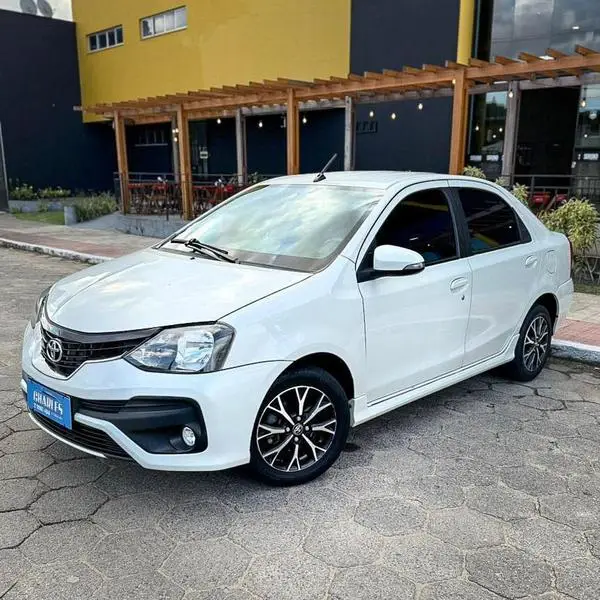Carro Toyota Etios 2019 Platinum 1.5 (Aut) (Flex)