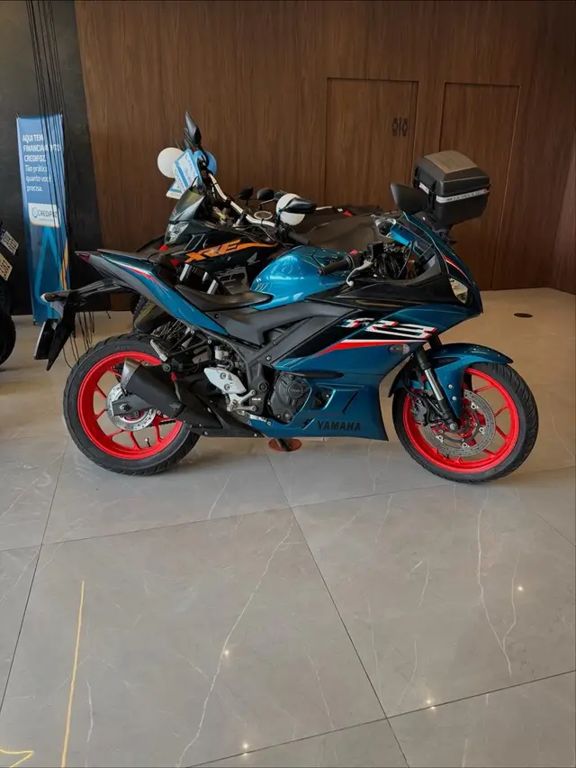 Moto Yamaha YZF R3 2022 (ABS)