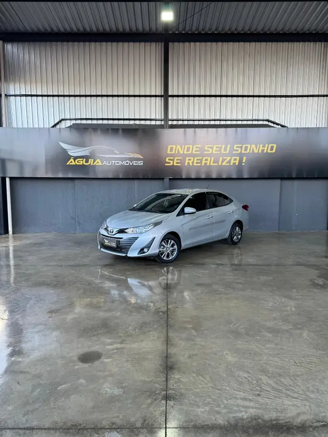 Carro Toyota Yaris Sedan 2020 1.5 XL Plus Tech CVT (Flex)