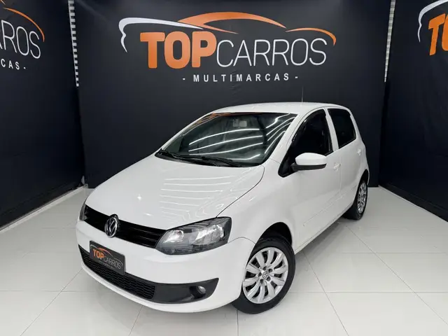 Carro Volkswagen Fox 2014 1.0 TEC (Flex) 4p