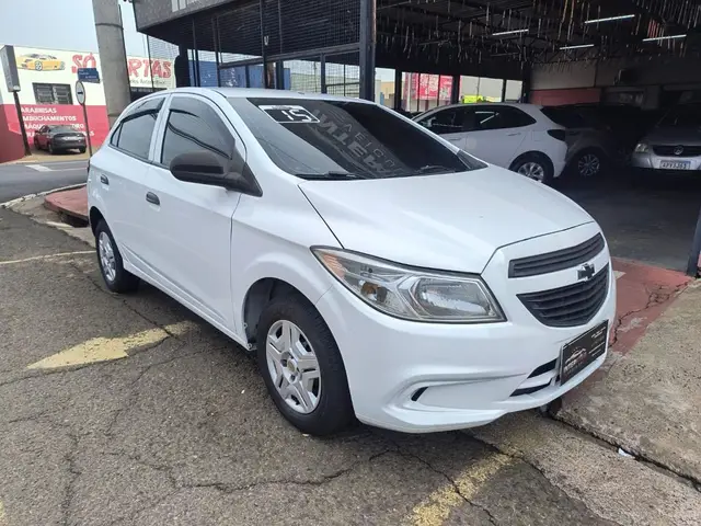 Carro Chevrolet Onix 2015 1.0 LS SPE/4