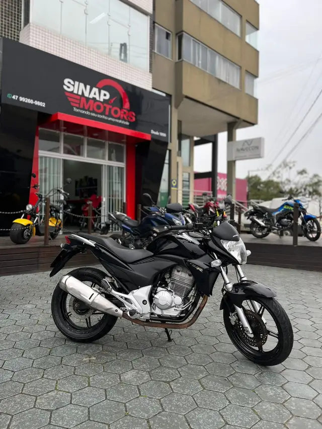 Moto Honda CB 300R 2014 Standard