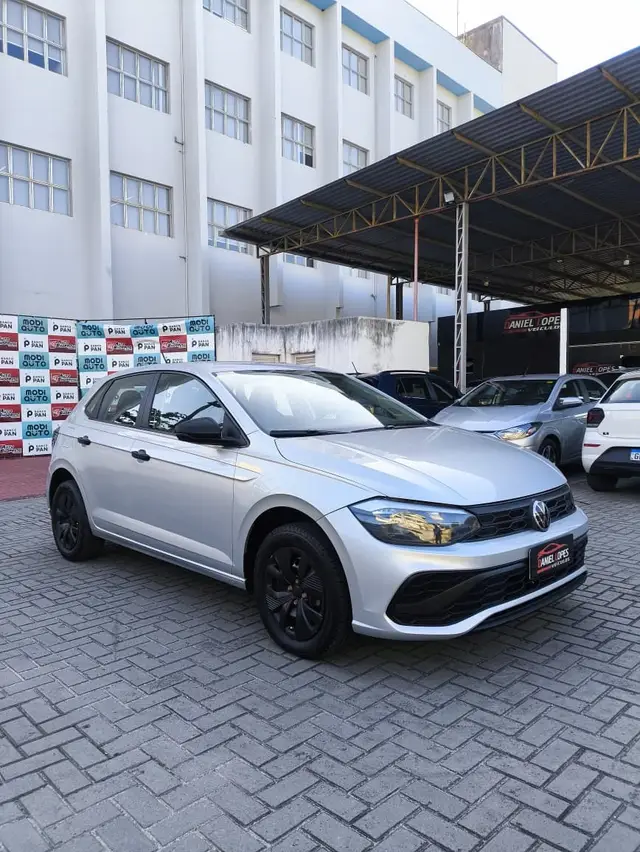 Carro Volkswagen Polo 2024 Track 1.0 Flex 12V 5p