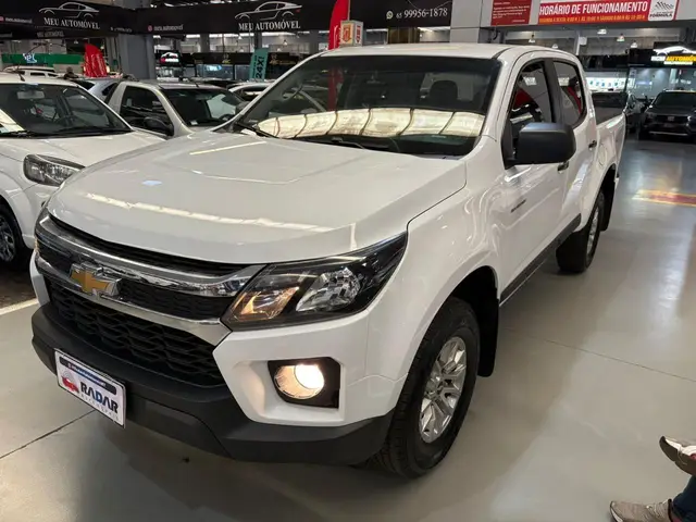 Carro Chevrolet S10 Cabine Dupla 2021 S10 2.5 ECOTEC SIDI Advantage 4x2 (Cabine Dupla)