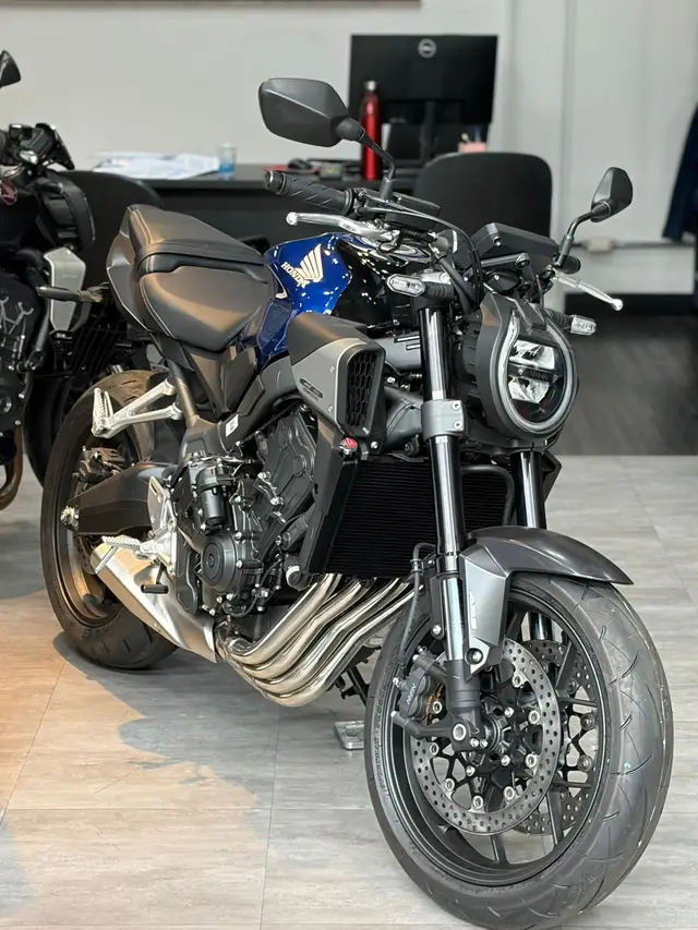 Moto Honda CB 650R 2026 E-Clutch