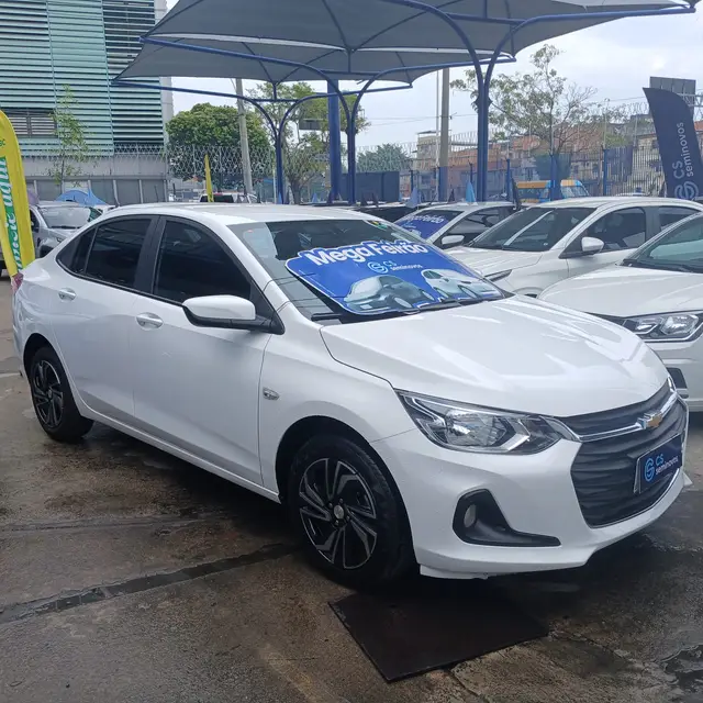 Carro Chevrolet Onix Plus 2024 LT 1.0 Turbo