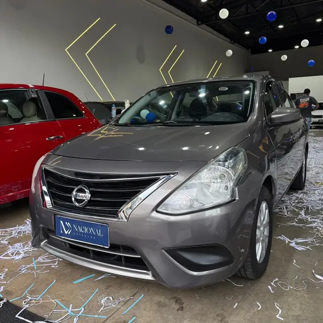 Carro Nissan Versa 2016 1.6 16V SV (Flex)