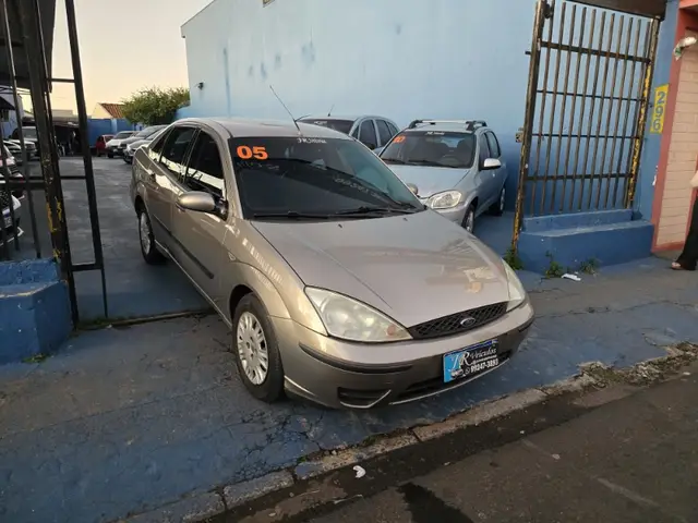 Carro Ford Focus Sedan 2005 GLX 1.6 8V