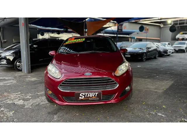 Carro Ford Fiesta Hatch 2014 Titanium Powershift 1.6 (Flex)