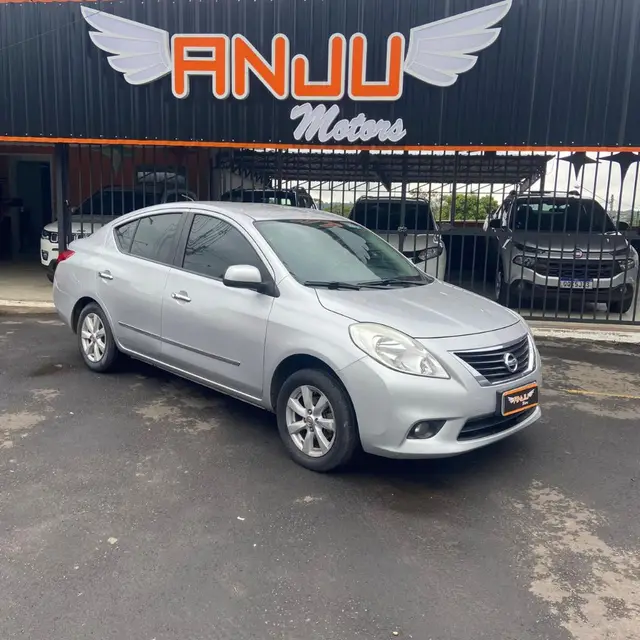 Carro Nissan Versa 2013 1.6 16V SL (Flex)