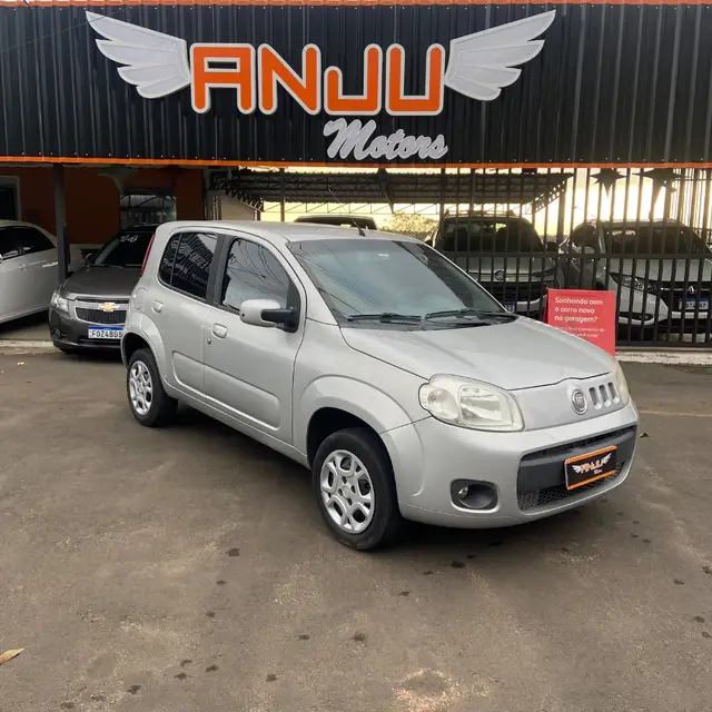 Carro Fiat Uno 2011 VIVACE Celeb. 1.0 EVO F.Flex 8V 5p