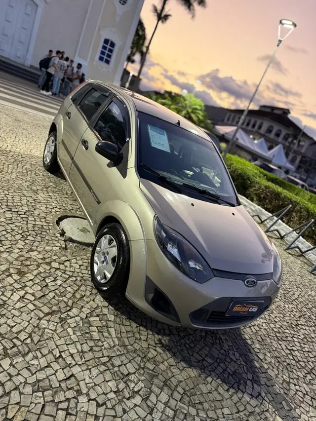 Carro Ford Fiesta Hatch 2011 1.0 (Flex)