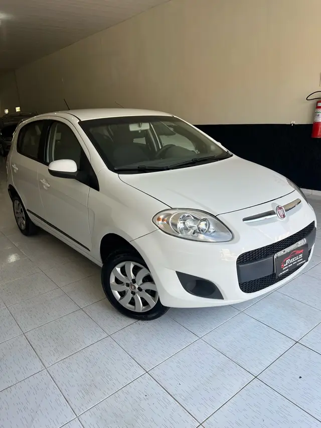 Carro Fiat Palio 2015 Attractive 1.0 Evo (Flex)