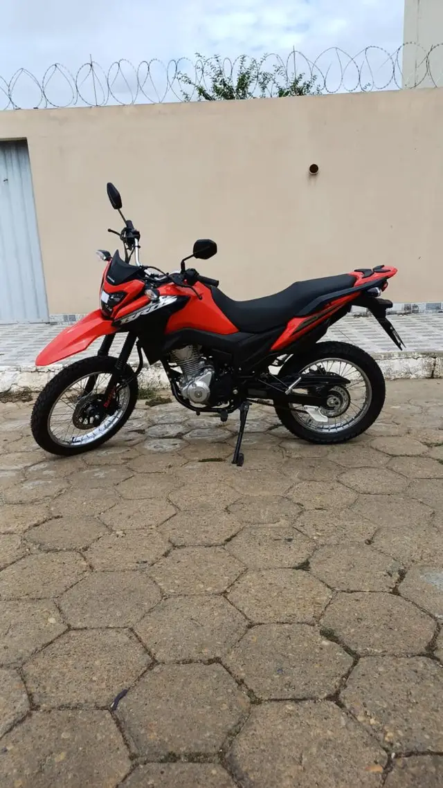 Moto Honda NXR 160 2026 Bros CBS