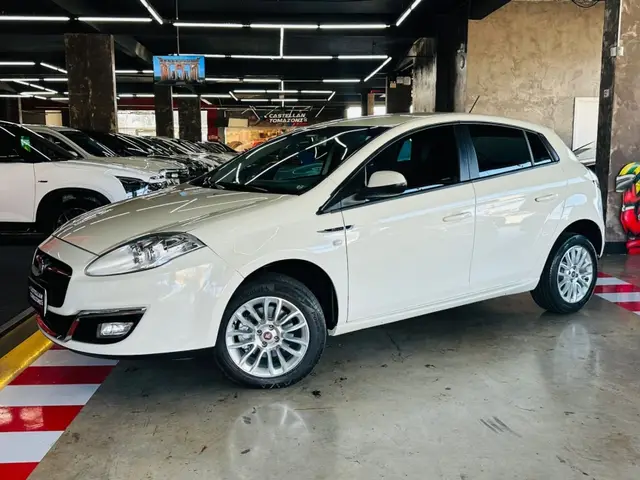 Carro Fiat Bravo 2016 Essence 1.8 16V (Flex)